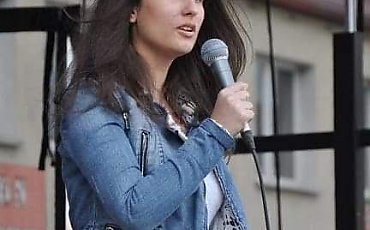 „Śpiewająca masażystka” oczaruje Bydgoszcz! Niewidoma wokalistka z wyjątkowym koncertem już w piątek!