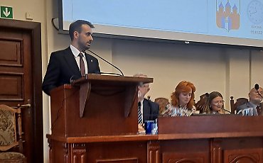 Bruski i radni PiS ramię w ramię przeciw Toruniowi. Co się dzieje w Bydgoszczy?!