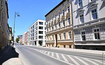 Królowej Jadwigi z nowym blaskiem i chodnikiem jak ze starego miasta