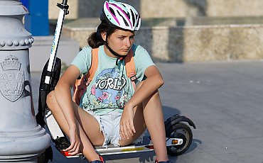 Pijana 19-latka na hulajnodze złapana przez policję! Zapłaciła słony mandat