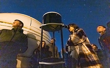 Perseidy wracają! Nocne niebo zamieni się w pokaz fajerwerków z kosmosu