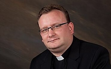 Nowy kapelan prezydenta to kapłan kibiców i były działacz podziemia!