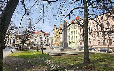 Remont na Placu Wolności sparaliżował życie mieszkańców. Wykonawca wycofuje się na razie z prac