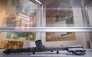 Partyzancki obóz odkryty w Borach Tucholskich. Wystawa pokazuje niezwykłe pamiątki AK