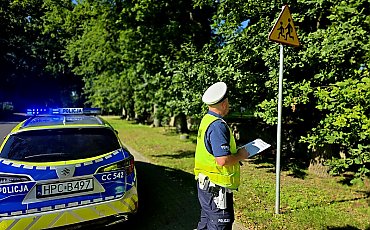 Kujawsko-pomorscy policjanci monitorują bezpieczeństwo przy szkołach: problemy w oznakowaniu dróg