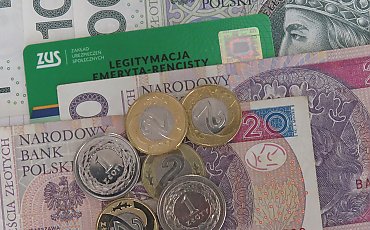 ZUS przyspiesza wypłaty! Kto dostanie czternastkę wcześniej?