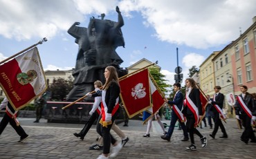 Bydgoszcz pamięta o rocznicy sowieckiej napaści! Uroczystości na Starym Rynku