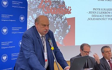 Inspirująca konferencja w Bydgoszczy: profesor Polak opowiada o Telewizji Solidarności 