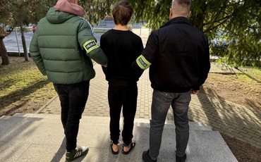 Dramatyczne sceny w bydgoskiej galerii: Nastolatek zaatakowany nożem