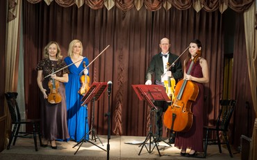 Muzyczne czary w Szafarni: „Kto usta me całuje, ten śni”