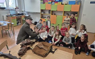 Historycy i archeolodzy edukują młodzież! Unikalne lekcje patriotyzmu w szkołach regionu