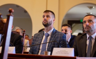 Polityczny zwrot w bydgoskim teatrze budżetowym: Hospicjum św. Łazarza zyskało wsparcie!