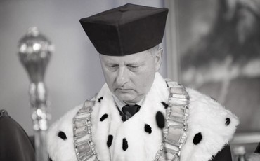 Zmarł prof. Jacek Woźny, wybitny rektor UKW