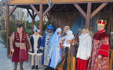 Orszak Trzech Króli w Bydgoszczy: Konie, szczudlarze i 8 tysięcy koron