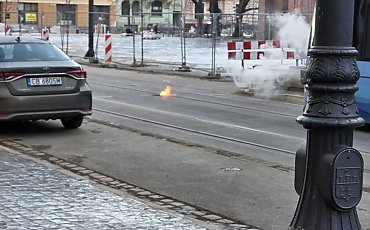 Był brak zasilania, wypadające szyny, teraz czas na szyny... w płomieniach! W Bydgoszczy doszło do kolejnej awarii torowiska