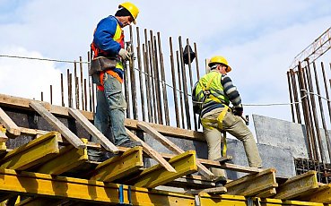 Coraz więcej cudzoziemców szuka pracy w Polsce. Statystyki rosną  także w województwie kujawsko-pomorskim