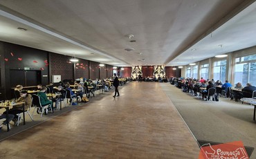 Toruń: Szachowa bitwa w X LO przyciągnęła niemal setkę graczy!