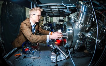 Naukowy przełom z Torunia! Polscy fizycy pozostawiają świat w tyle