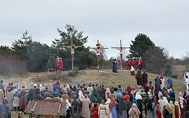 25 lat wspólnej drogi... przez historię zbawienia. W Fordońskiej Dolinie Śmierci odbyło się jubileuszowe Misterium Męki Pańskiej