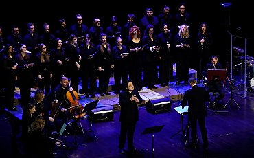 Między ciszą a dźwiękiem. Muzyczna opowieść o Męce Chrystusa [wideofelieton]