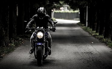 Świadomy i Bezpieczny Motocyklista. Policjanci z regionu przypominają o bezpieczeństwie