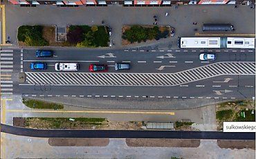 Budowa drogi rowerowej przy ul. Sułkowskiego. Kierowców czekają kolejne zmiany