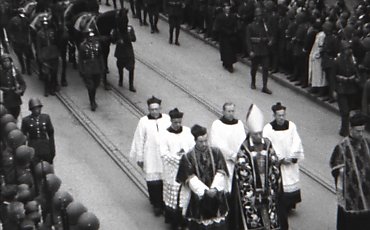 Nieznany film z pogrzebu Piłsudskiego odnaleziony po 91 latach