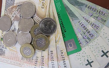Emeryci i renciści dorobią więcej. Od czerwca ZUS podnosi limity
