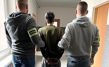 Pościg przy MOP w Szczutkach. Dwóch Pakistańczyków i Gruzin zatrzymani przez policję