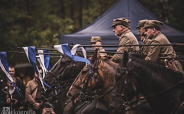 Łabiszyn rusza ku Łabie. Historia, kawaleria i wojenne maszyny na ulicach miasta