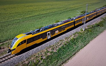 PESA przyspiesza. Nowy pojazd dla RegioJet osiągnął 200 km/h na torze w Velimiu