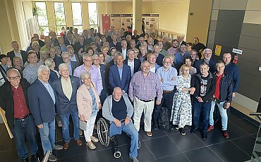 Bohaterowie książki przyszli na spotkanie. Autor walczy o życie w szpitalu po udarze