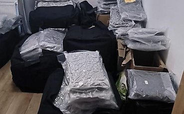 Narkotyki za prawie 10 mln zł w mieszkaniu w Bydgoszczy. Cztery osoby aresztowane