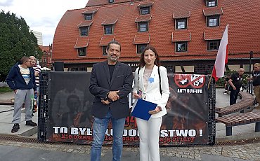 „Kwiaty Wołynia” w Bydgoszczy. Narodowcy domagają się ekshumacji i godnego pochówku ofiar