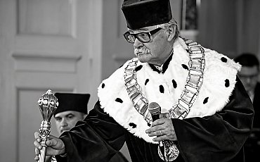 Nie żyje prof. Janusz Ostoja-Zagórski. Były rektor UKW miał 82 lata