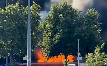 Autobus spłonął w bydgoskim Fordonie. Kierowca i pasażerka zdążyli wysiąść