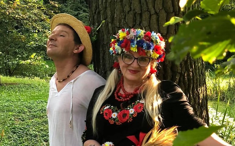 Bydgoszcz będzie śpiewać! Steffi Mal i Paweł Wenderski rozkręcą biesiadę w Światłowni