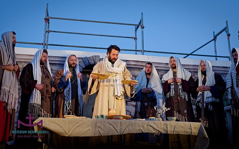 Język Chrystusa i jubileuszowy album. Twórcy Misterium Męki Pańskiej  obchodzili 25-lecie tej inicjatywy