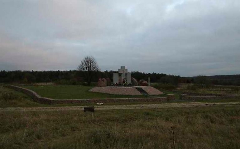 Z braku bohaterów. Dżuma i cholera [FELIETON]