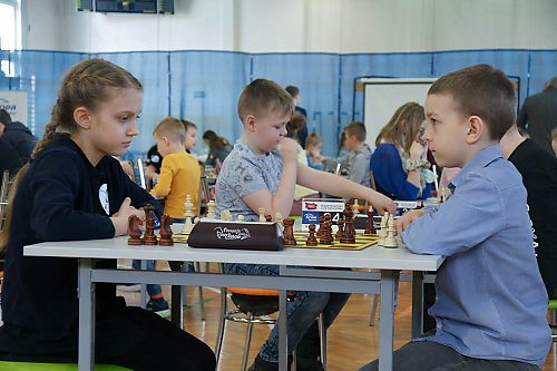 Młodzi szachiści rywalizowali w Barcinie. Za nami ósmy turniej [ZDJĘCIA]