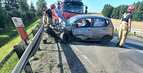 Zderzenie czterech samochodów na  DK25 w Tryszczynie! Dwie osoby poszkodowane [Z OSTATNIEJ CHWILI]