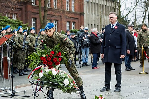 Niech żyje Polska - poszła ta cała fifna eka wyćpić szkiebrów do Heimatu, o!