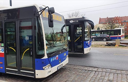 Zmiany w kursowaniu autobusów i tramwajów w styczniu