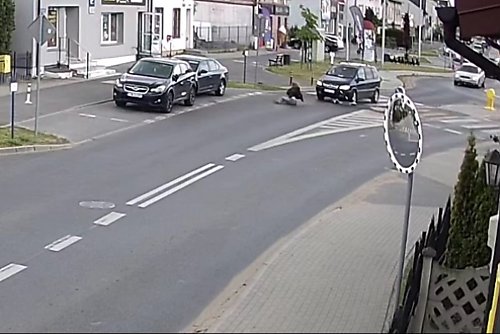 14-latka potrącona na hulajnodze! Mandat 2000 zł i 12 punktów karnych – wielu nie zna tych przepisów!