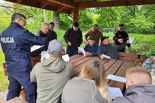 Świadomy i Bezpieczny Motocyklista. Policyjne spotkanie ze świecką „Watahą” [WIDEO]