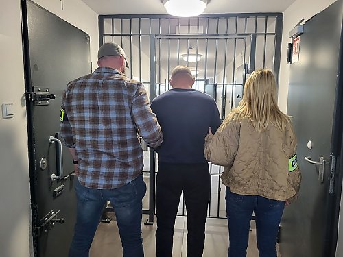 Policja przejmuje 3,5 kg narkotyków. 40-latek trafił do aresztu