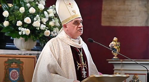 Bp Krzysztof Włodarczyk: „Nie polityka, lecz Duch Święty może zjednoczyć podzielone społeczeństwo”