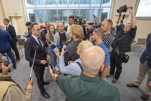 Kolejowe miliardy dla regionu. Pociągi przyspieszą do 160 km/h, a podróże skrócą się o 20 minut