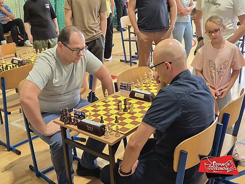 Szachowe emocje na pełnych obrotach: Liga rozpoczęta w Łubiance!
