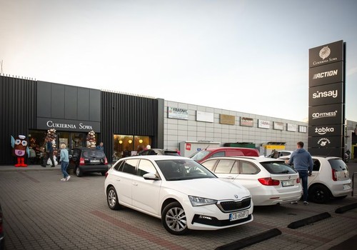 Wielkie otwarcie na Glinkach: nowy mini park handlowy od Cukierni Sowa już działa!
